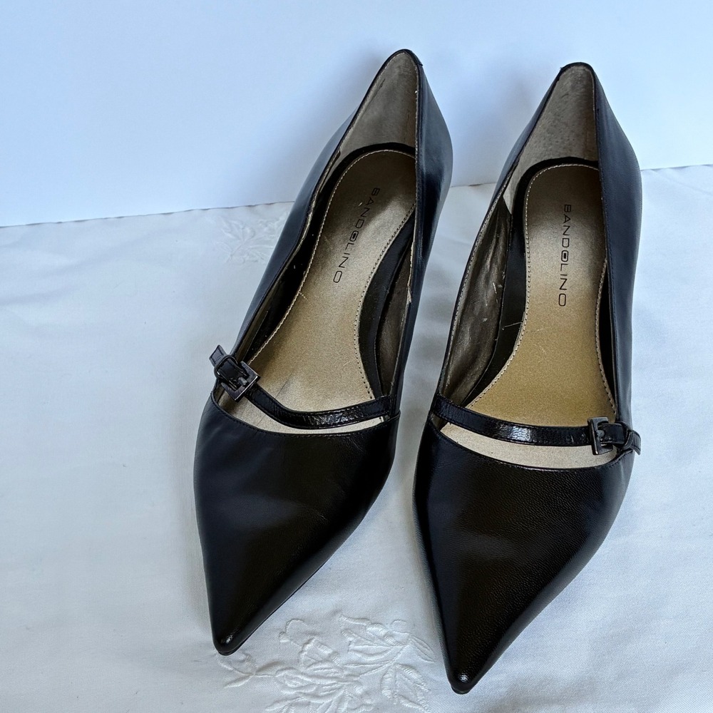 Bandolino Pumps 8M Leather Pointed Toe Kitten Heel Buckle Corporate Chic Classic - Picture 2 of 7